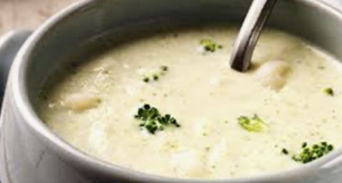 Bol de crème de brocoli