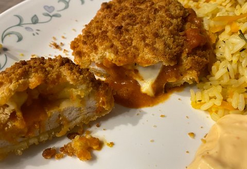 Poulet parmigiana surgelé gratiné au fromage