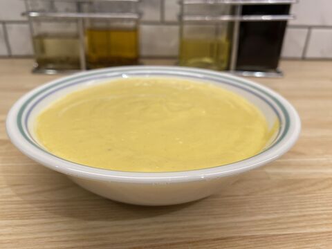 Sauce crémeuse bacon, oignon et vin blanc